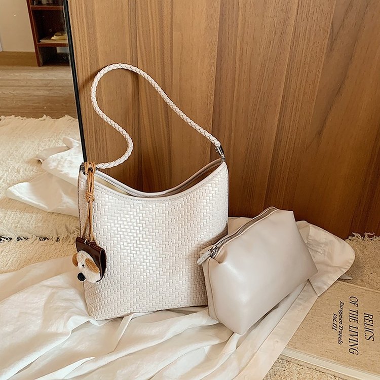 Wholesale Women’s Woven Tote Shoulder Bag