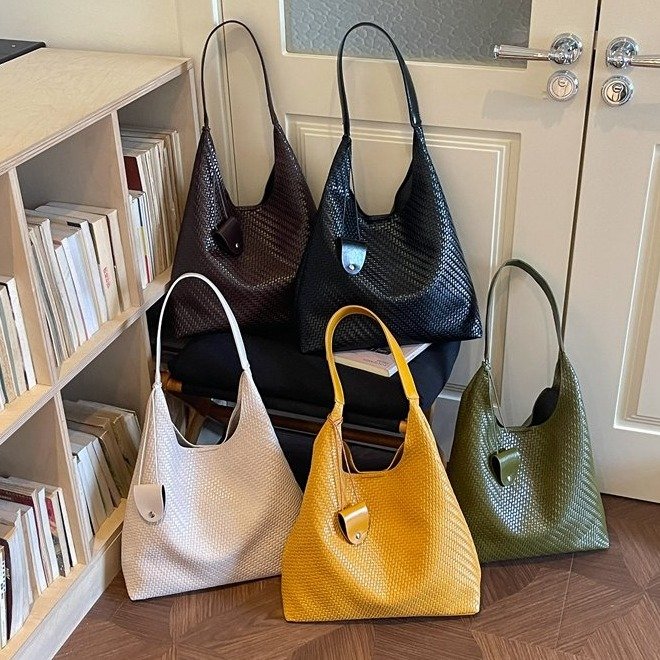 Women's Textured Hobo Shoulder Bag | Soft Slouchy Handbag
