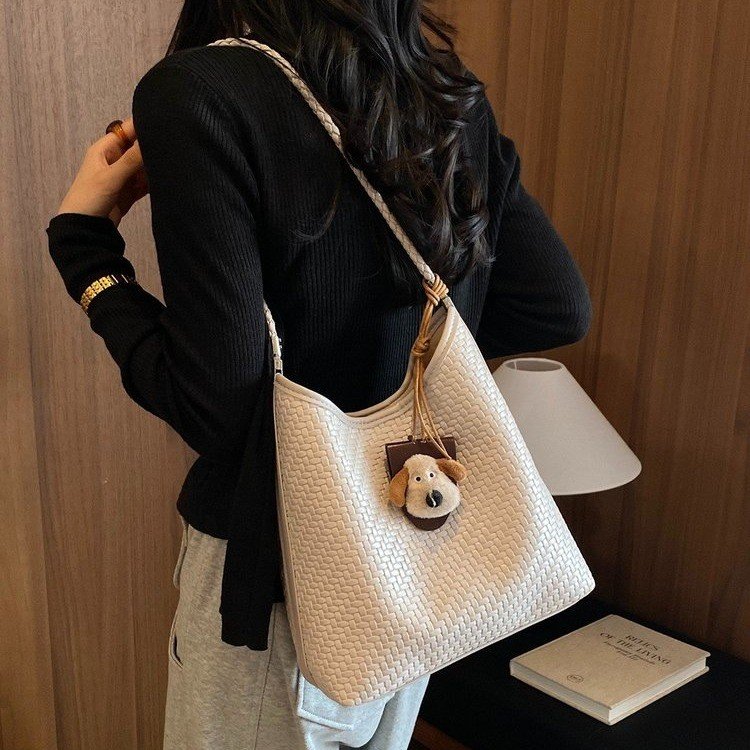 Wholesale Women’s Woven Tote Shoulder Bag
