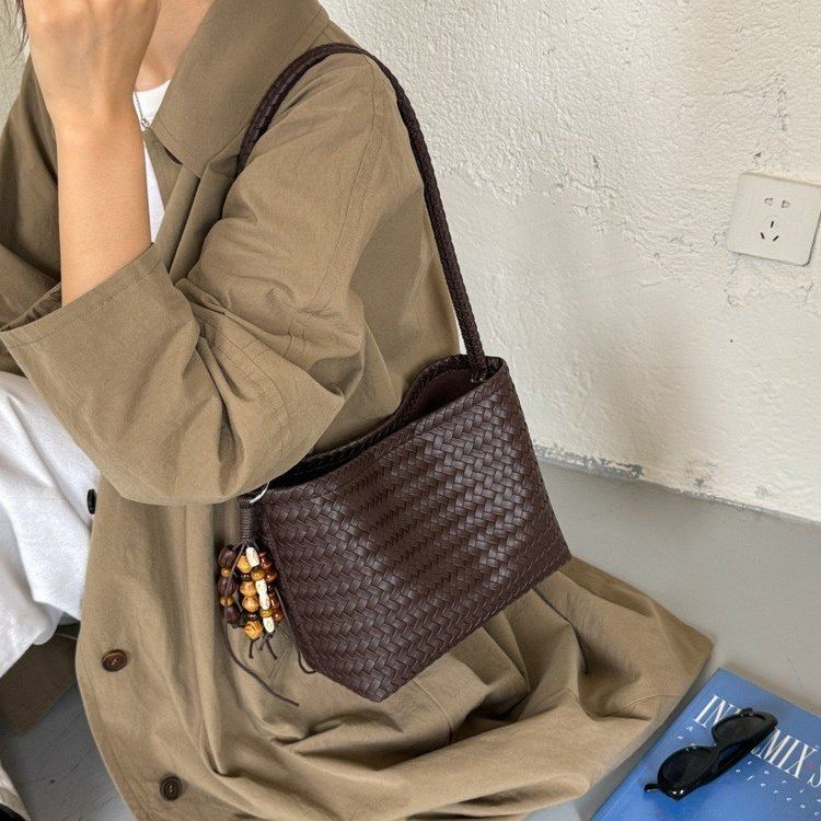 Women's Basket Weave Shoulder Bag | Vintage Textured Handbag